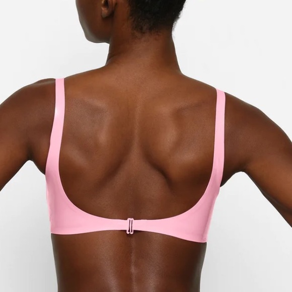 ❌SOLD❌ SKIMS Latex Scoop Neck Bralette Neon Rose- Size Large - Picture 2 of 5